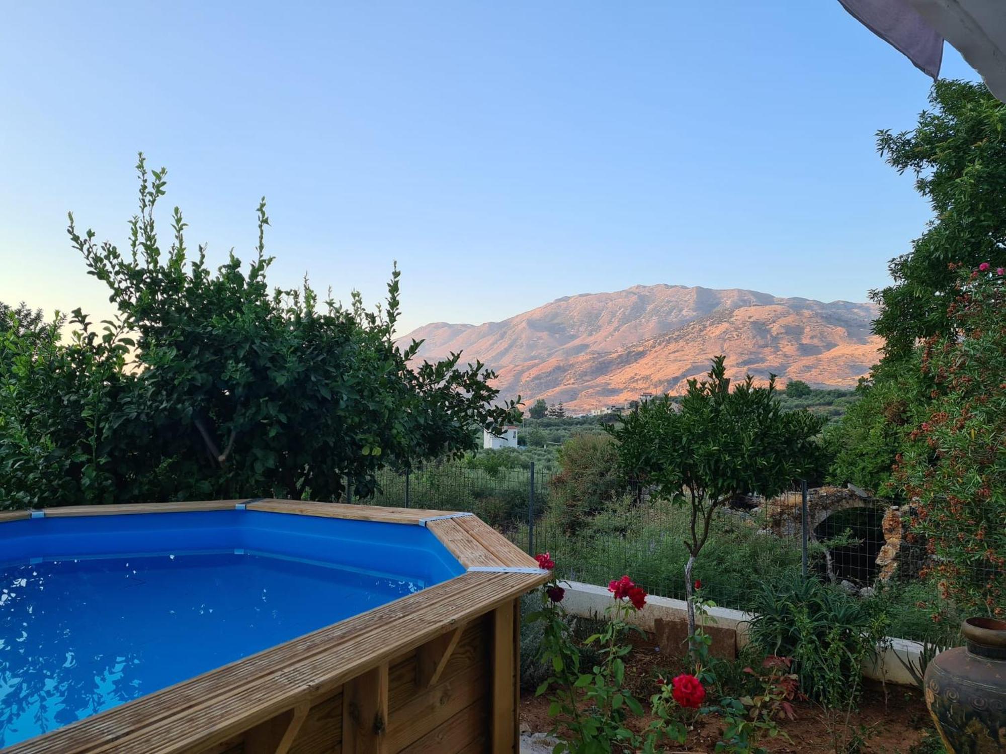 Crete Joy * Exopoli